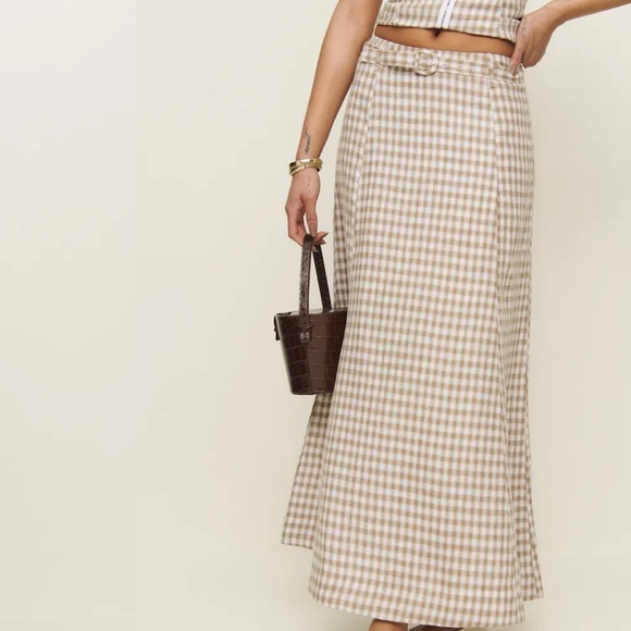 Reformation Tan and White A-Line Maxi Skirt Resort Wear - Picture 2 of 2
